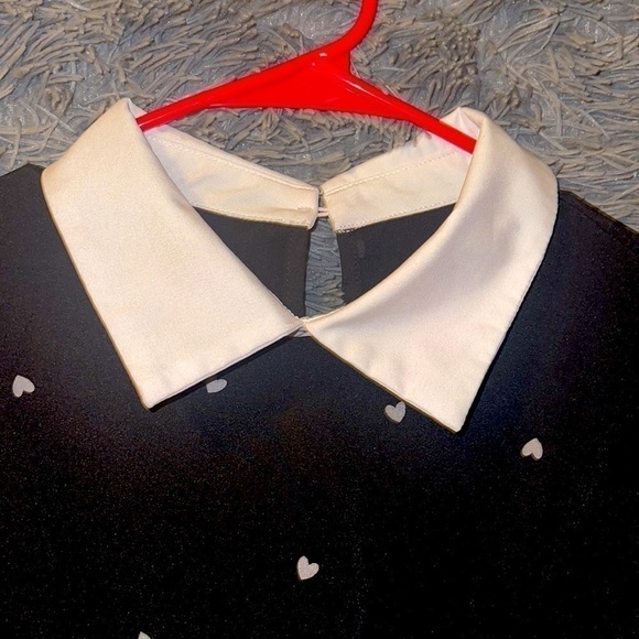 NWT🤍 Confetti Heart Print Contrast Panel Blouse 5️⃣✖️3️⃣0️⃣ - Picture 8 of 10